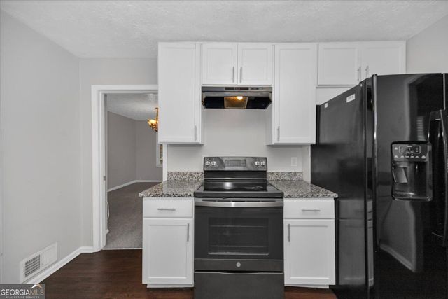 1865 Oak Ridge Way NW, Lawrenceville, GA 30044
