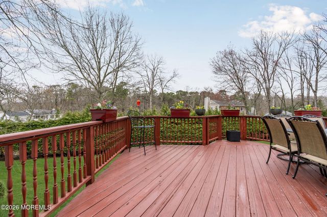 18 Coral Drive, Howell, NJ 07731