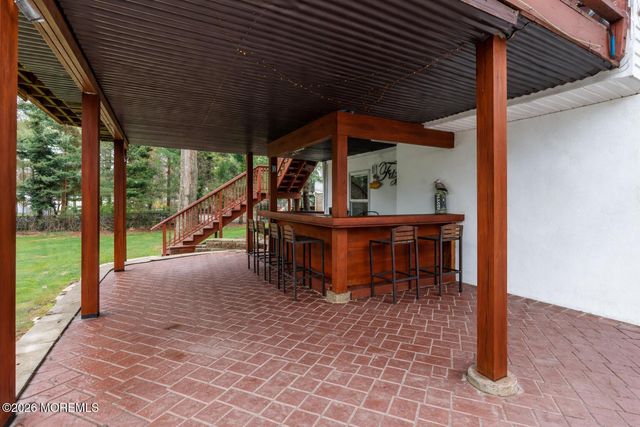 18 Coral Drive, Howell, NJ 07731