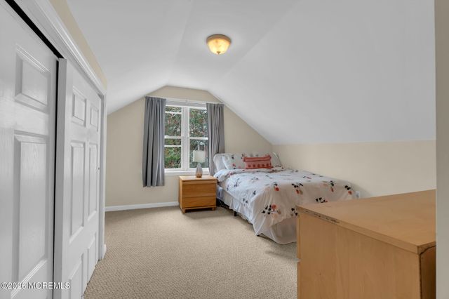 18 Coral Drive, Howell, NJ 07731