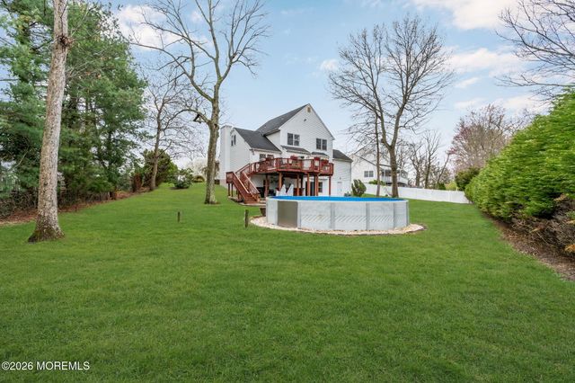 18 Coral Drive, Howell, NJ 07731