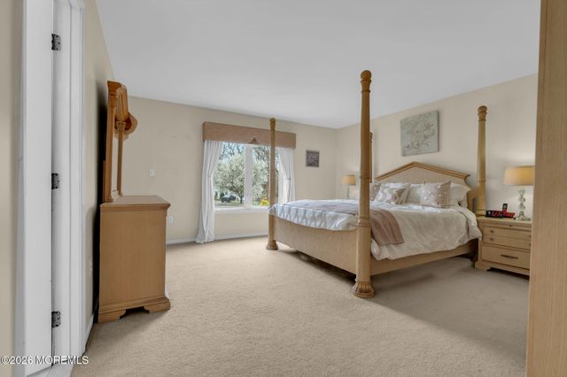 18 Coral Drive, Howell, NJ 07731