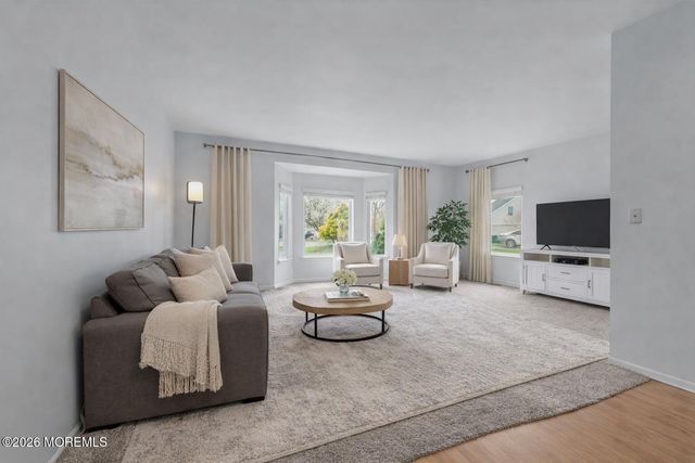 18 Coral Drive, Howell, NJ 07731