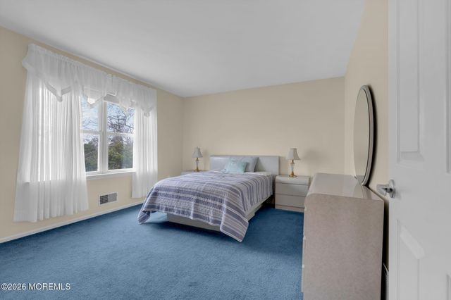 18 Coral Drive, Howell, NJ 07731