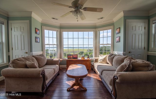 1103 S Topsail Drive, Surf City, NC 28445