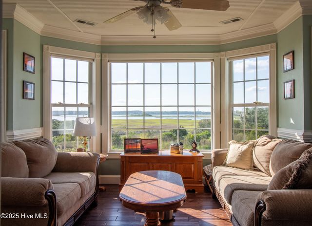 1103 S Topsail Drive, Surf City, NC 28445