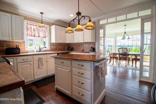 1103 S Topsail Drive, Surf City, NC 28445