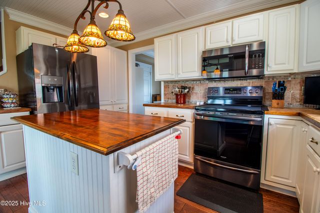 1103 S Topsail Drive, Surf City, NC 28445