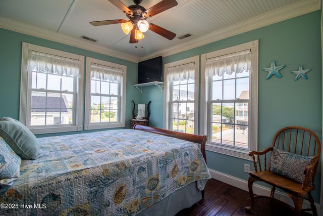 1103 S Topsail Drive, Surf City, NC 28445