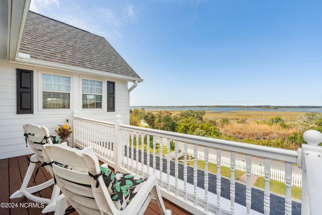 1103 S Topsail Drive, Surf City, NC 28445
