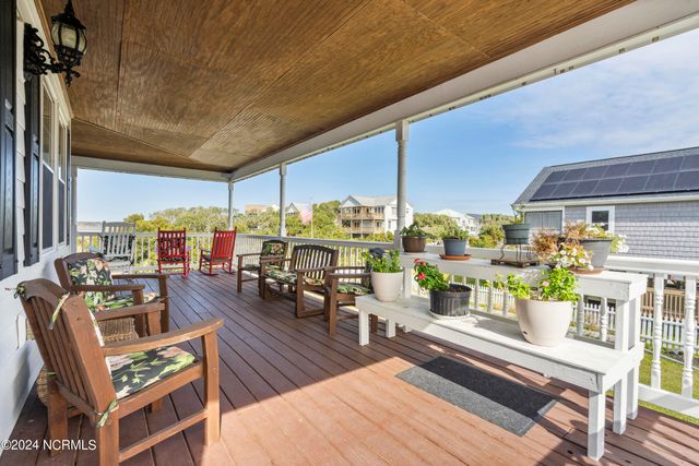 1103 S Topsail Drive, Surf City, NC 28445