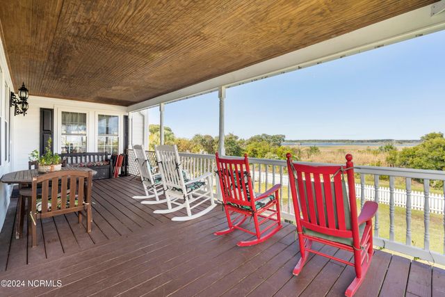 1103 S Topsail Drive, Surf City, NC 28445