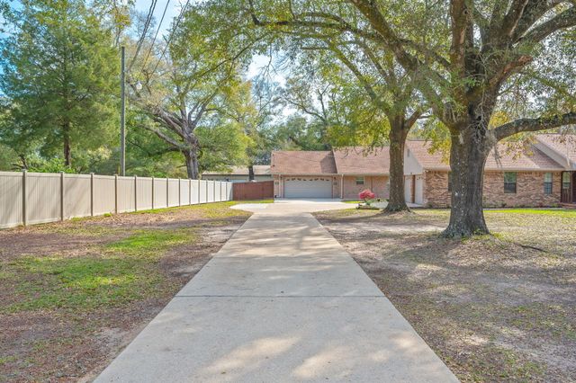 4841 Antioch Road, Crestview, FL 32536