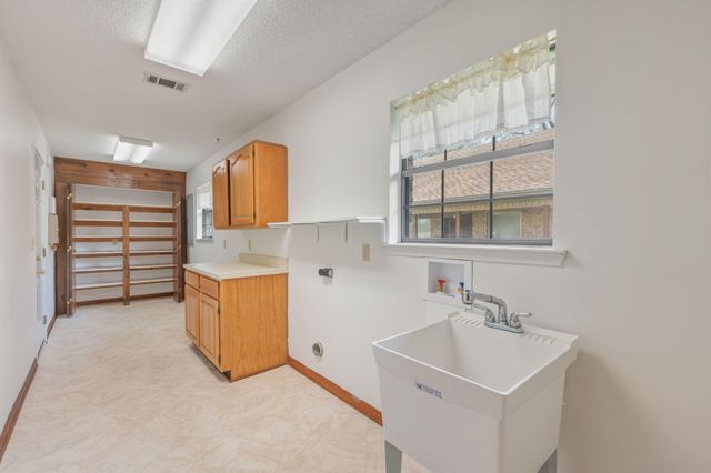 4841 Antioch Road, Crestview, FL 32536