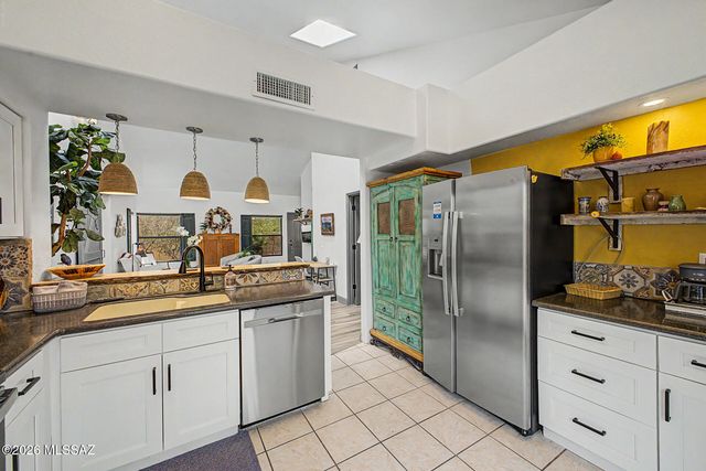 3170 N Brittlebush Lane, Tucson, AZ 85712