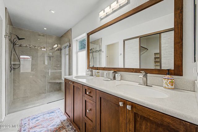 3170 N Brittlebush Lane, Tucson, AZ 85712