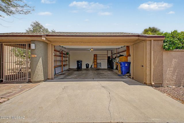 3170 N Brittlebush Lane, Tucson, AZ 85712