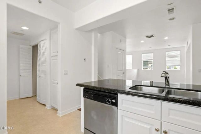 15633 Odyssey Drive 56, Los Angeles, CA 91344