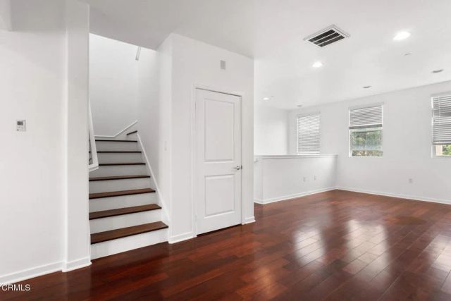 15633 Odyssey Drive 56, Los Angeles, CA 91344