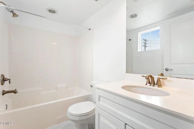 15633 Odyssey Drive 56, Los Angeles, CA 91344