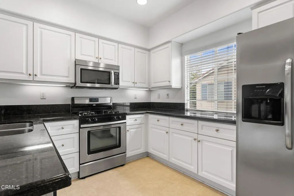 15633 Odyssey Drive 56, Los Angeles, CA 91344