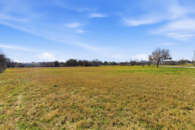 2915 Fall Creek Highway, Granbury, TX 76049