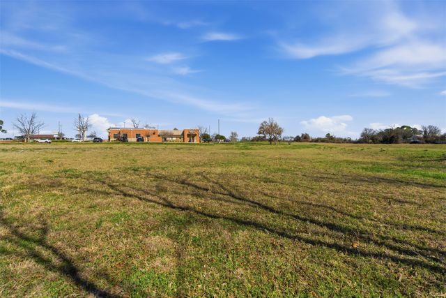 2915 Fall Creek Highway, Granbury, TX 76049