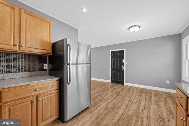 36 KINGWOOD LN, Levittown, PA 19055