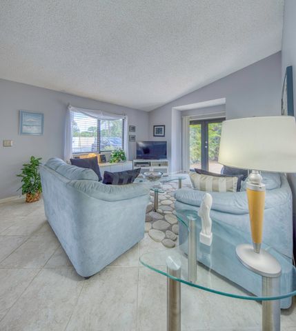 815 ANDREW REDDING Road 201, Lantana, FL 33462