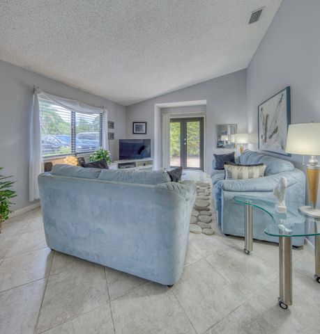 815 ANDREW REDDING Road 201, Lantana, FL 33462