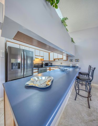 815 ANDREW REDDING Road 201, Lantana, FL 33462