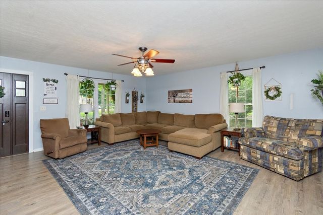 625 Mag a Mor Dr, Lafayette, TN 37083