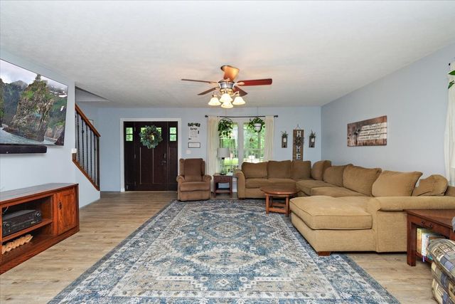 625 Mag a Mor Dr, Lafayette, TN 37083