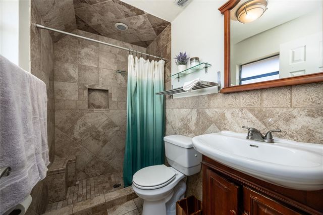 8031 SW 13TH ROAD, Gainesville, FL 32607