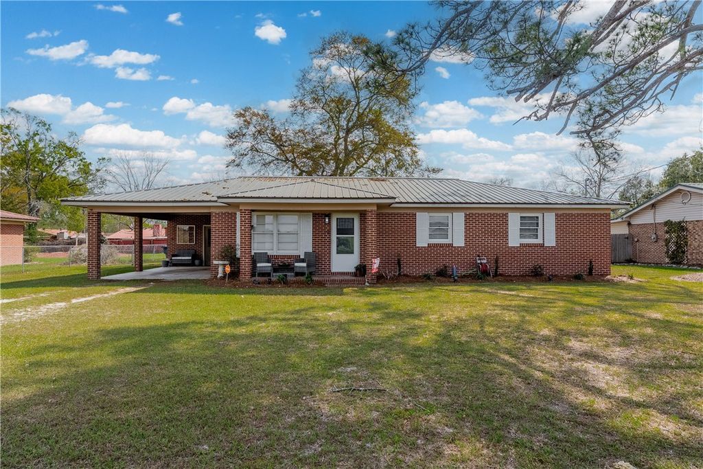 2857 Cherokee Street, Waycross, GA 31503