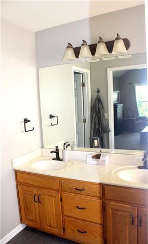 728 E 167th Terrace, Gardner, KS 66030