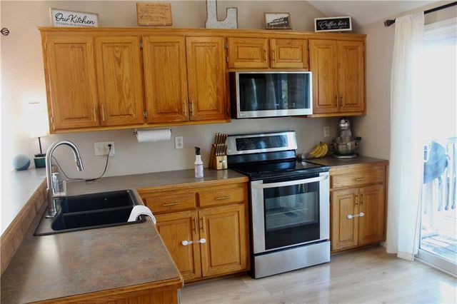 728 E 167th Terrace, Gardner, KS 66030