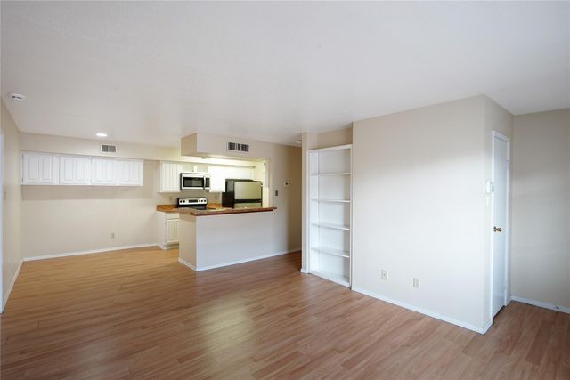12955 Woodforest Boulevard 32, Houston, TX 77015