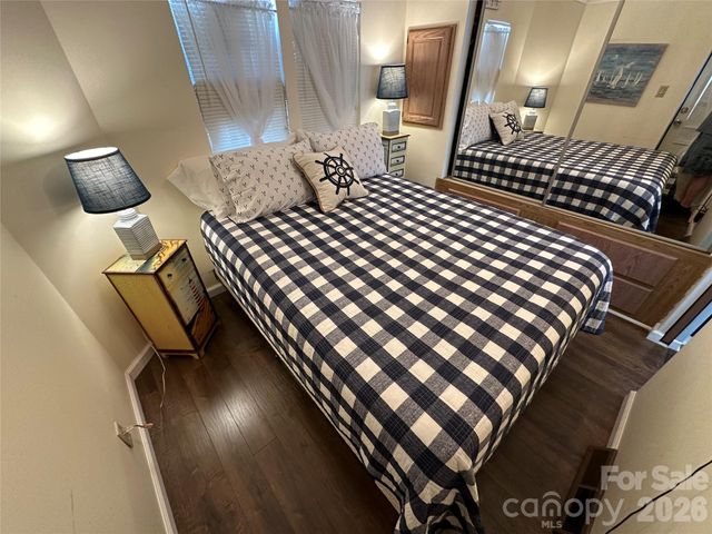 143 Dove Street, New London, NC 28127
