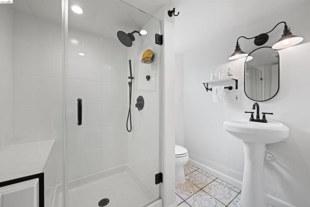 3712 Maple Ave, Oakland, CA 94602