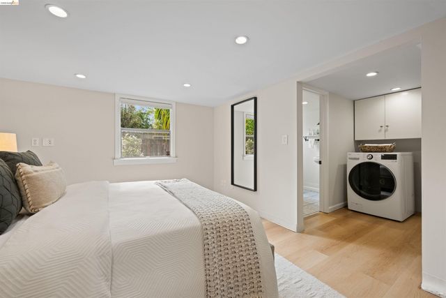 3712 Maple Ave, Oakland, CA 94602