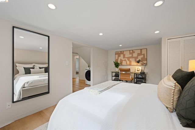 3712 Maple Ave, Oakland, CA 94602