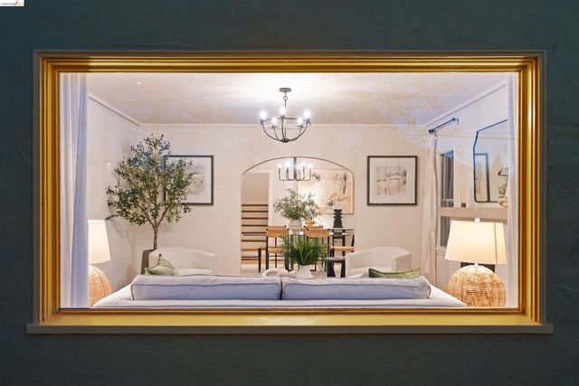 3712 Maple Ave, Oakland, CA 94602