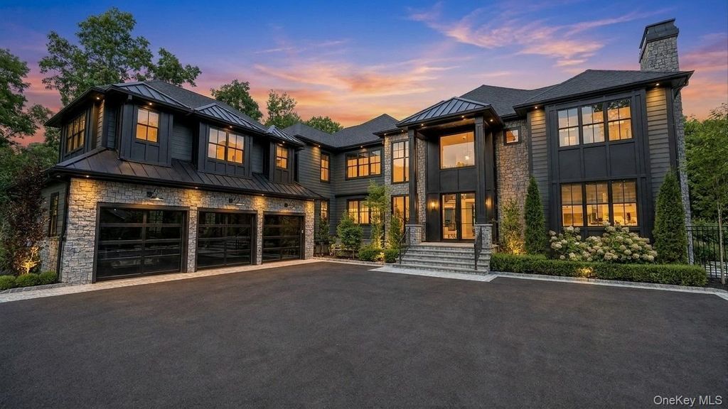 13 Sleepy Hollow Lane, Dix Hills, NY 11746 — exterior