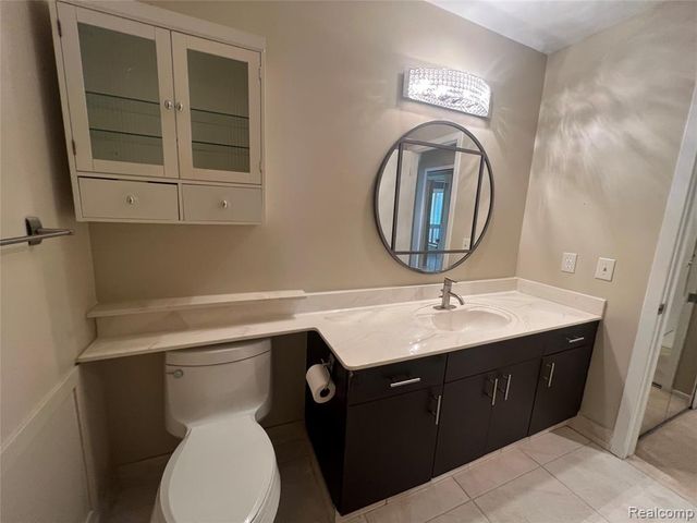 5529 Walnut Circle, West Bloomfield, MI 48322