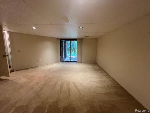 5529 Walnut Circle, West Bloomfield, MI 48322