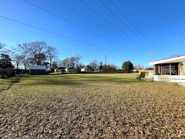 105 Ford Avenue, Hattiesburg, MS 39402