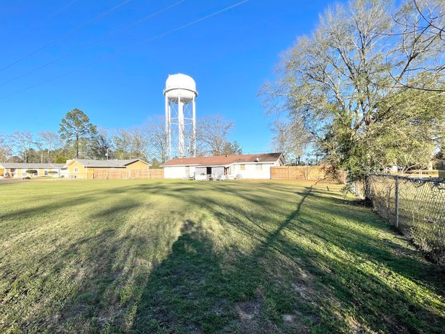 105 Ford Avenue, Hattiesburg, MS 39402