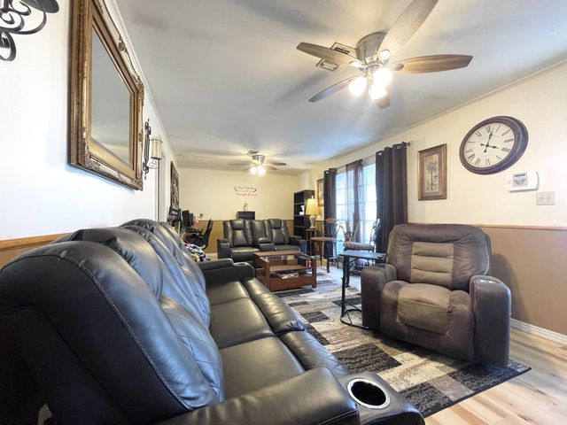 105 Ford Avenue, Hattiesburg, MS 39402