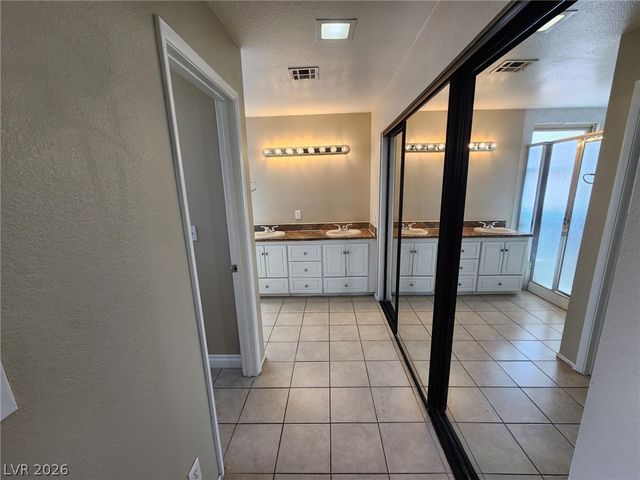 6703 Dominion Court, Las Vegas, NV 89103